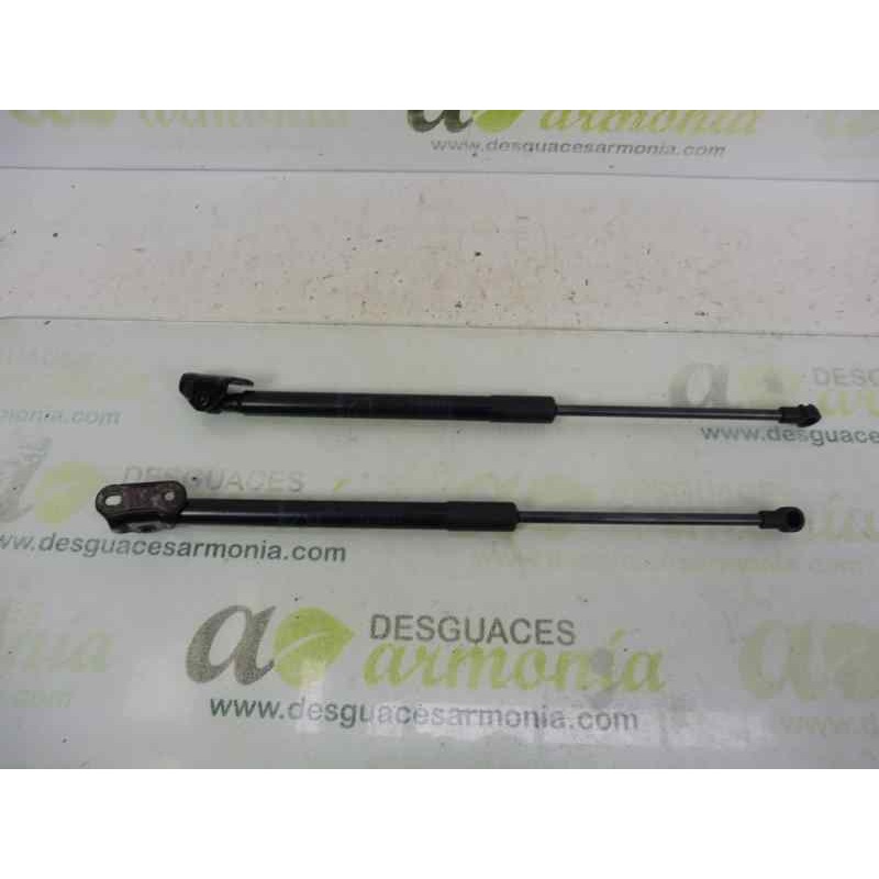 Recambio de amortiguadores maletero / porton para toyota yaris live referencia OEM IAM 689600W621 689500W641 