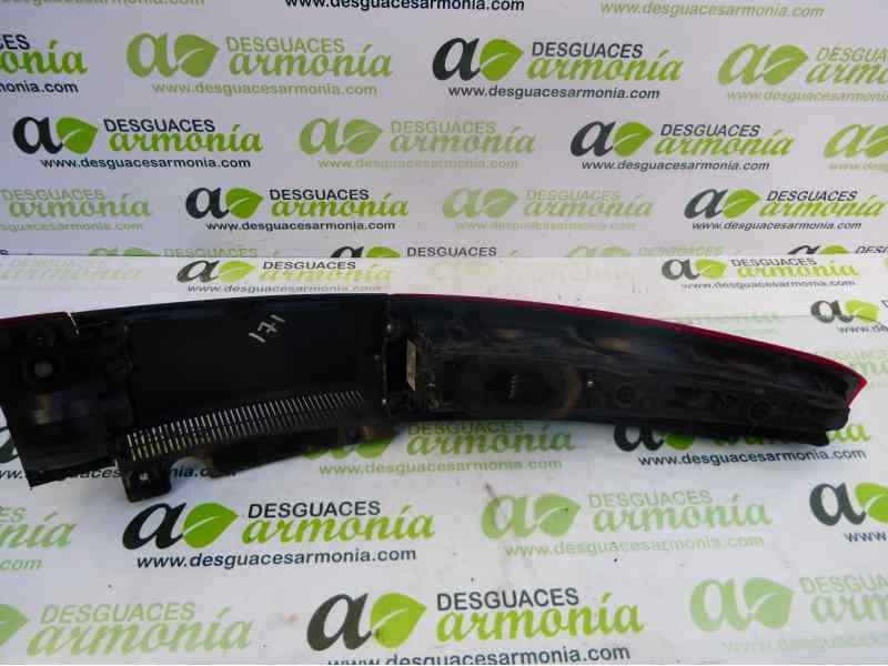 Recambio de piloto trasero derecho para opel meriva cosmo referencia OEM IAM 13203392  