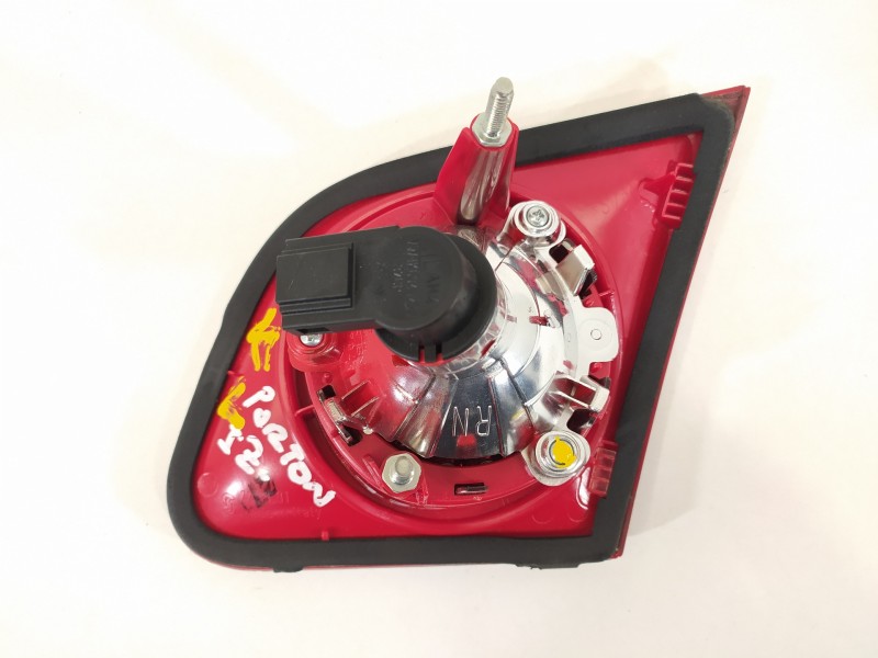 Recambio de piloto trasero izquierdo en porton para volkswagen passat berlina (3c2) advance referencia OEM IAM 3C5945093C  