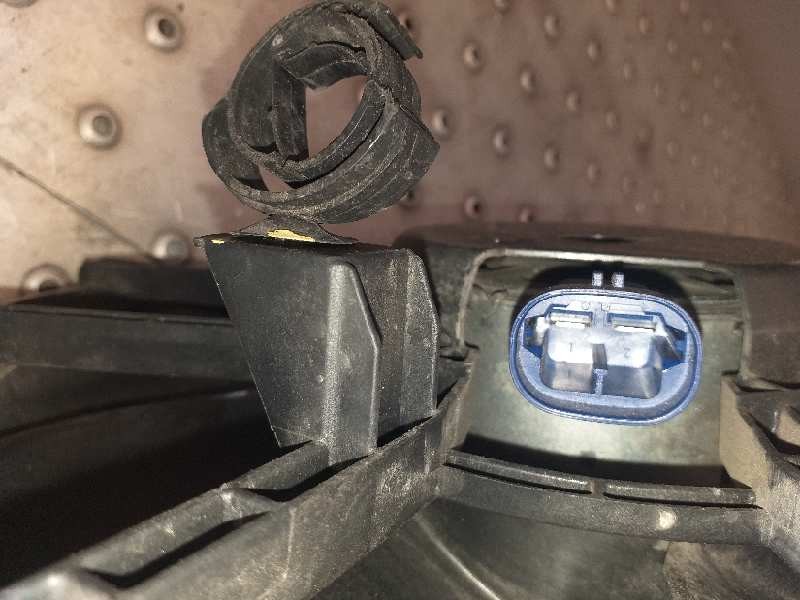 Recambio de electroventilador para dacia sandero laureate referencia OEM IAM 214816812RB  