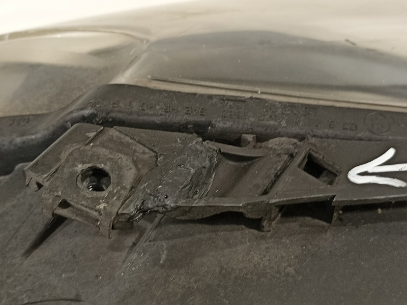 Recambio de faro izquierdo para volkswagen golf v berlina (1k1) gti referencia OEM IAM 1K6941031  