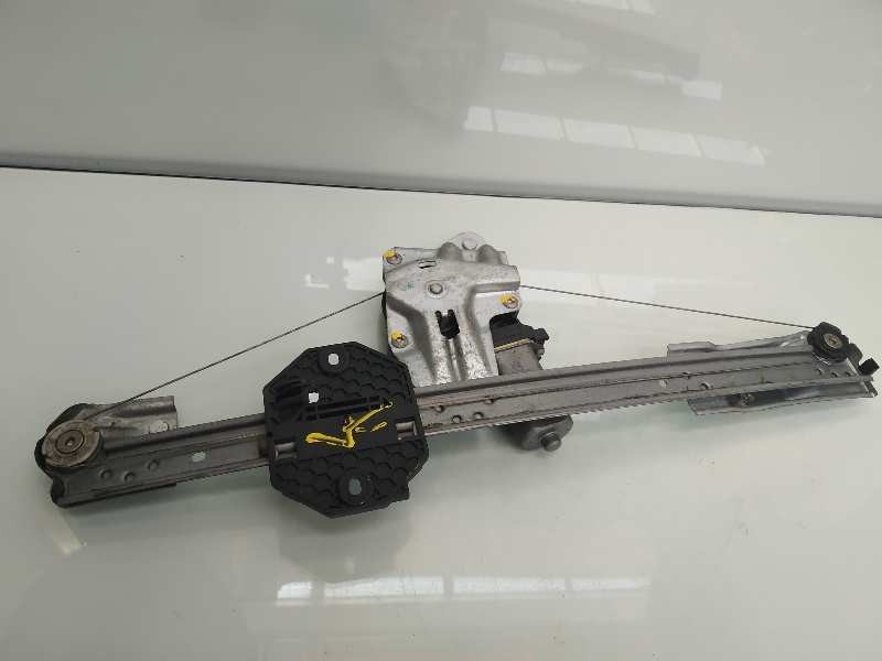 Recambio de elevalunas delantero izquierdo para dacia sandero laureate referencia OEM IAM 807213282R  