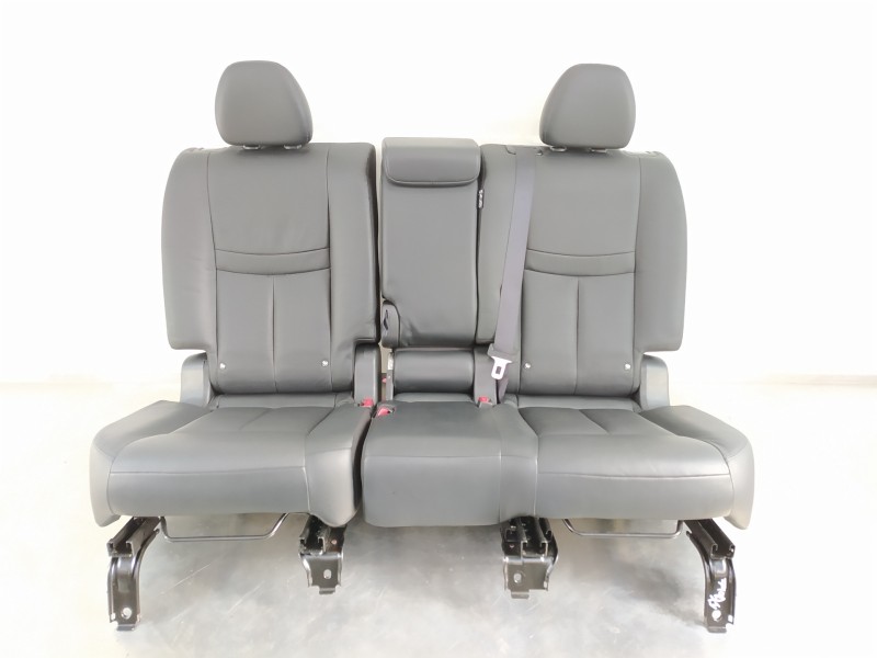 Recambio de asientos traseros para nissan x-trail (t32) connect referencia OEM IAM   