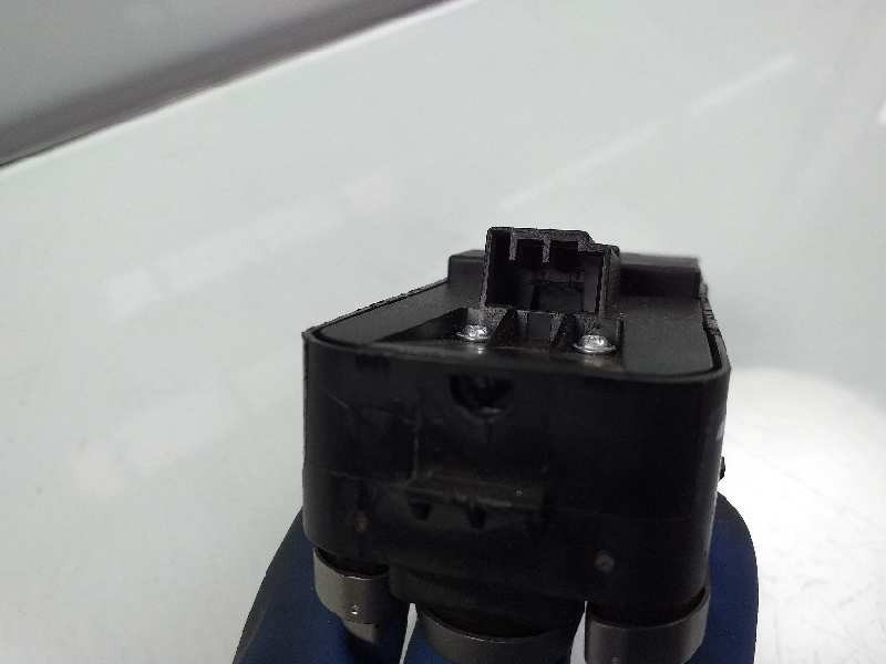 Recambio de mando elevalunas delantero izquierdo para jaguar xf 3.0 v6 diesel luxury referencia OEM IAM 8X2314540AE 03451000 