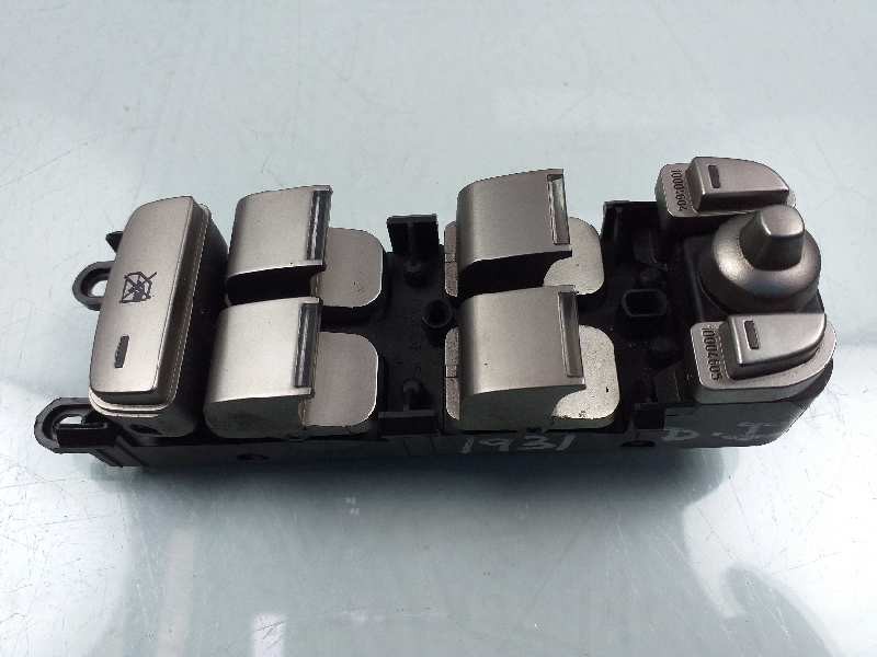 Recambio de mando elevalunas delantero izquierdo para jaguar xf 3.0 v6 diesel luxury referencia OEM IAM 8X2314540AE 03451000 