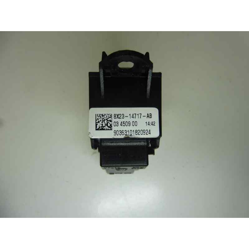 Recambio de mando elevalunas trasero derecho para jaguar xf 3.0 v6 diesel luxury referencia OEM IAM 8X2314717AB 03450900 