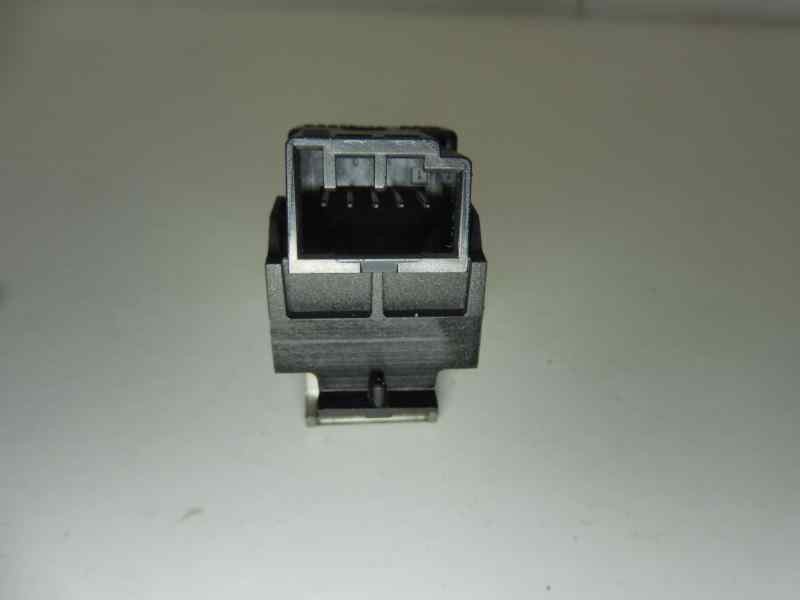 Recambio de mando elevalunas trasero derecho para jaguar xf 3.0 v6 diesel luxury referencia OEM IAM 8X2314717AB 03450900 