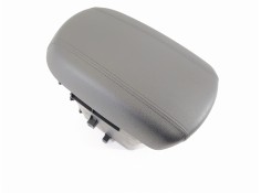 Recambio de apoyabrazos central para kia sportage concept 4x2 referencia OEM IAM 561103U751EQ  