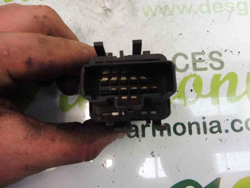 Recambio de mando elevalunas delantero izquierdo para renault master kasten l2h2 hka 3,5t referencia OEM IAM 8200108269  
