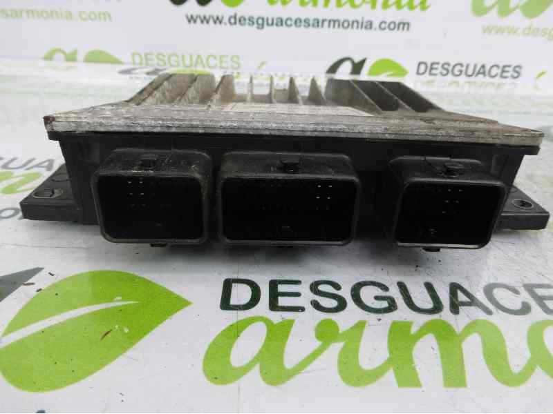 Recambio de centralita motor uce para renault clio iii expression referencia OEM IAM 8200911560 8200619409 
