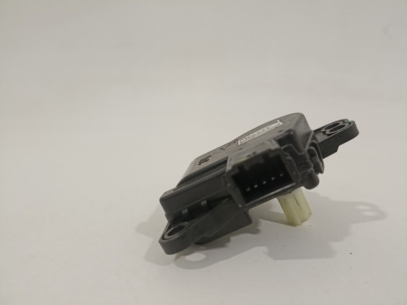 Recambio de motor apertura trampillas climatizador para hyundai i30 (pd) essence referencia OEM IAM EA1F0EDFAD02  