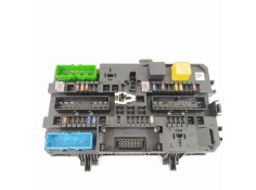 Recambio de caja reles / fusibles para opel astra gtc 1.9 16v cdti cat (z 19 dth / lrd) referencia OEM IAM 13181278  