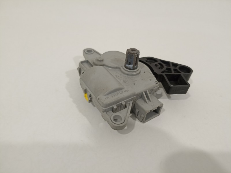 Recambio de motor apertura trampillas climatizador para hyundai i30 (pd) essence referencia OEM IAM EA1F0EDFAC02  