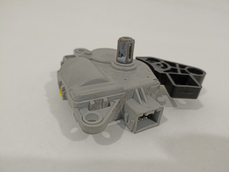 Recambio de motor apertura trampillas climatizador para hyundai i30 (pd) essence referencia OEM IAM EA1F0EDFAC02  