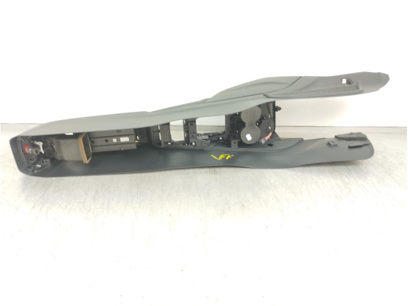 Recambio de consola central para audi a3 (8v) ambiente referencia OEM IAM 8V1863241  