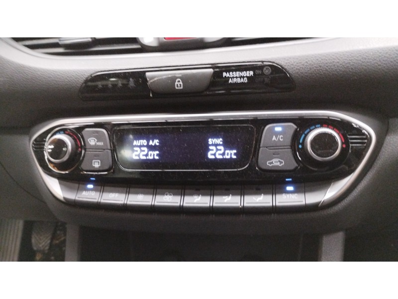 Recambio de mando climatizador para hyundai i30 (pd) essence referencia OEM IAM 97250G4351  