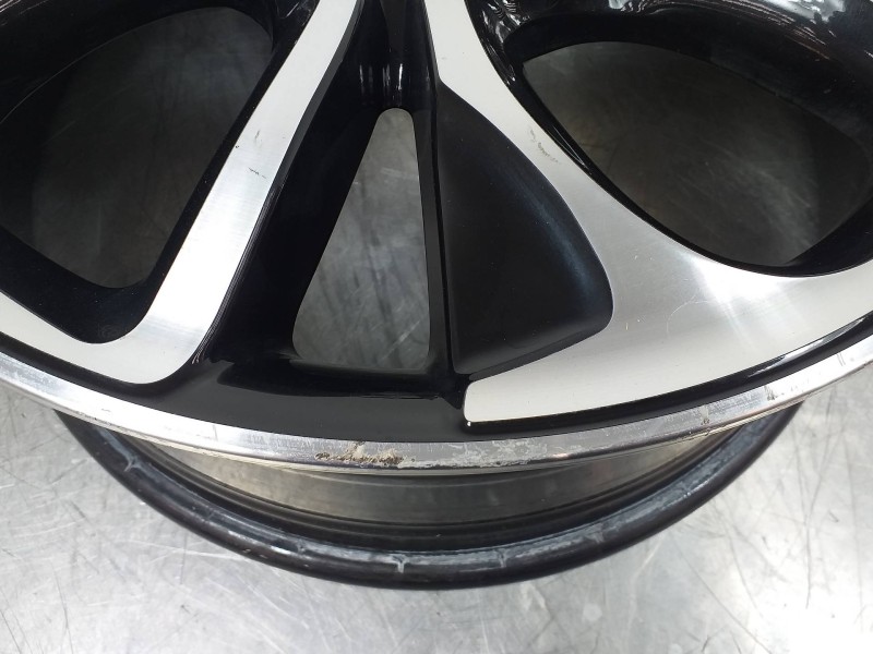 Recambio de llanta para ds 4 style referencia OEM IAM 9688904377  
