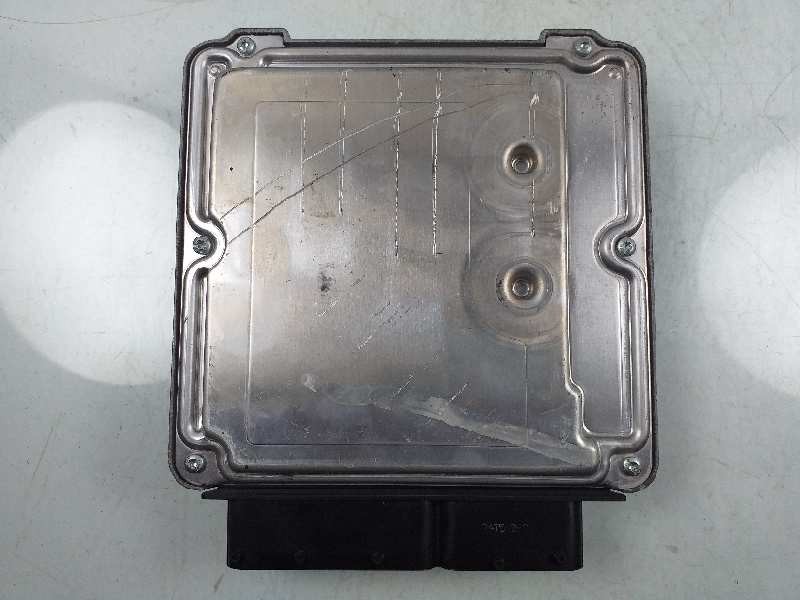 Recambio de centralita motor uce para volkswagen golf v berlina (1k1) sportline referencia OEM IAM 03G906016CB 0281011900 