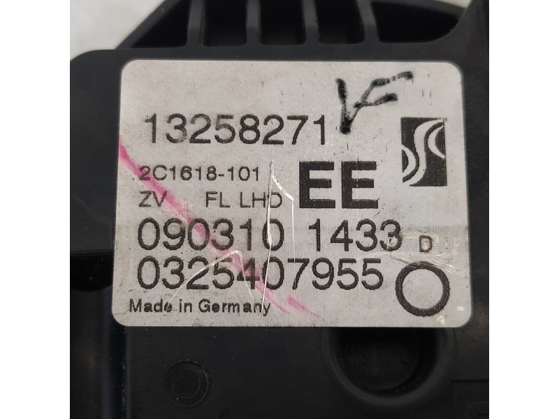 Recambio de cerradura puerta delantera izquierda para opel corsa d selective referencia OEM IAM 13258271  