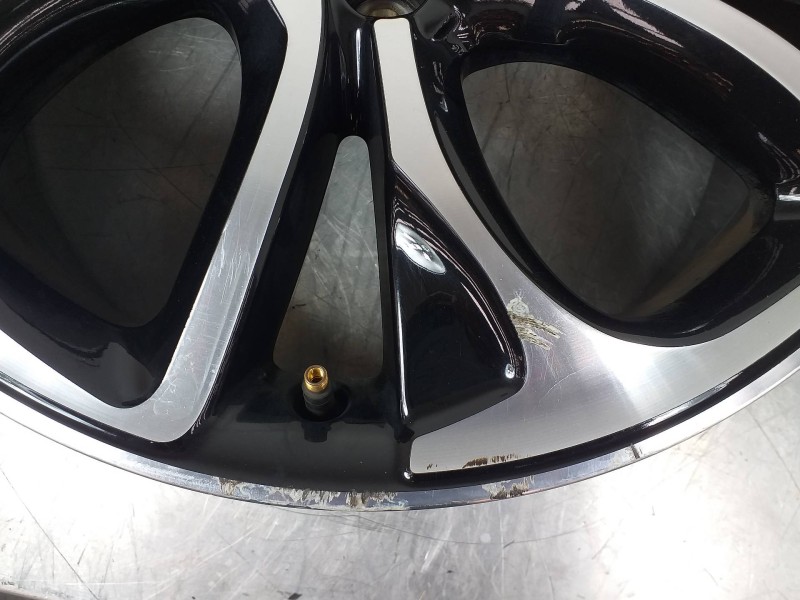 Recambio de llanta para ds 4 style referencia OEM IAM 9688904377  