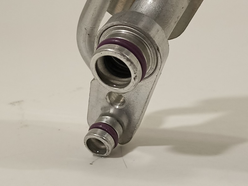 Recambio de tubo aire acondicionado para skoda octavia combi (5e5) ambition referencia OEM IAM 5WB816738F  