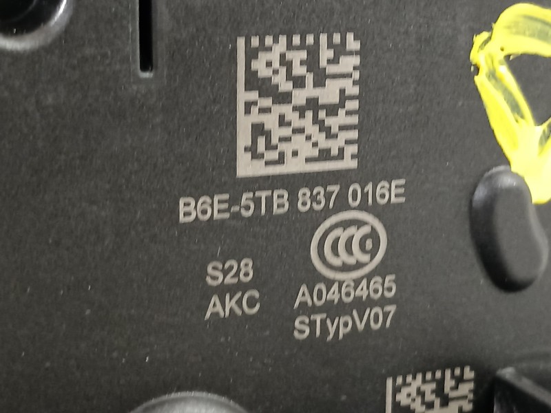 Recambio de cerradura puerta delantera derecha para skoda octavia combi (5e5) ambition referencia OEM IAM 5TB837016E  