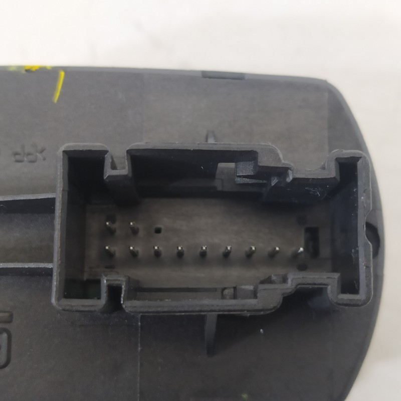 Recambio de mando elevalunas delantero izquierdo para opel corsa d selective referencia OEM IAM 13258521AA 315625731 