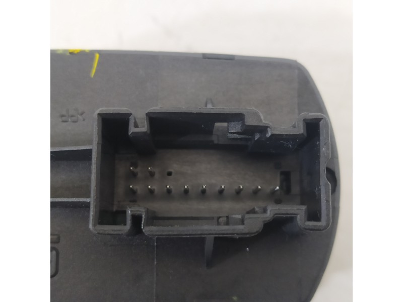 Recambio de mando elevalunas delantero izquierdo para opel corsa d selective referencia OEM IAM 13258521AA 315625731 