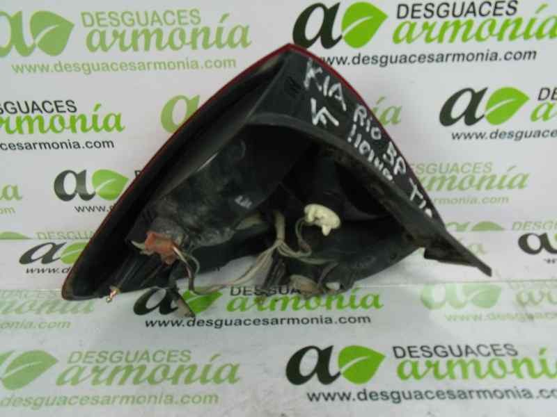 Recambio de piloto trasero derecho para kia rio ipanema berlina referencia OEM IAM 92402FD070  