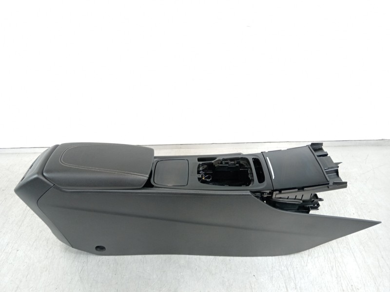 Recambio de apoyabrazos central para opel insignia grand sport business referencia OEM IAM   