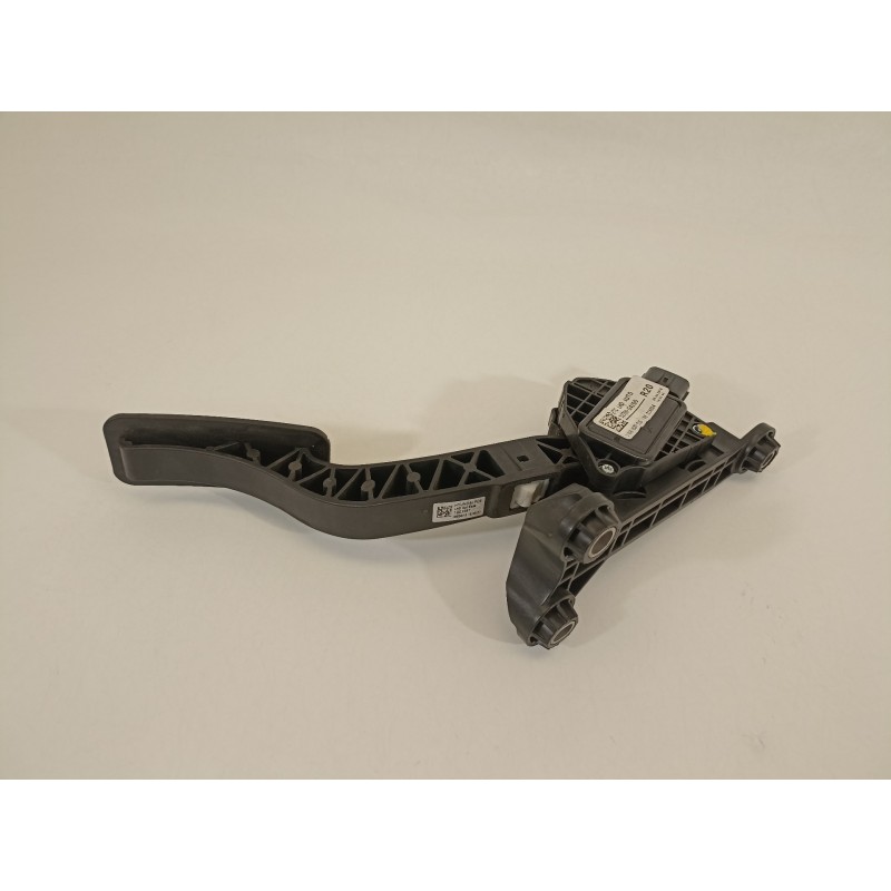 Recambio de potenciometro pedal para hyundai i30 (pd) essence referencia OEM IAM 32700G4200  