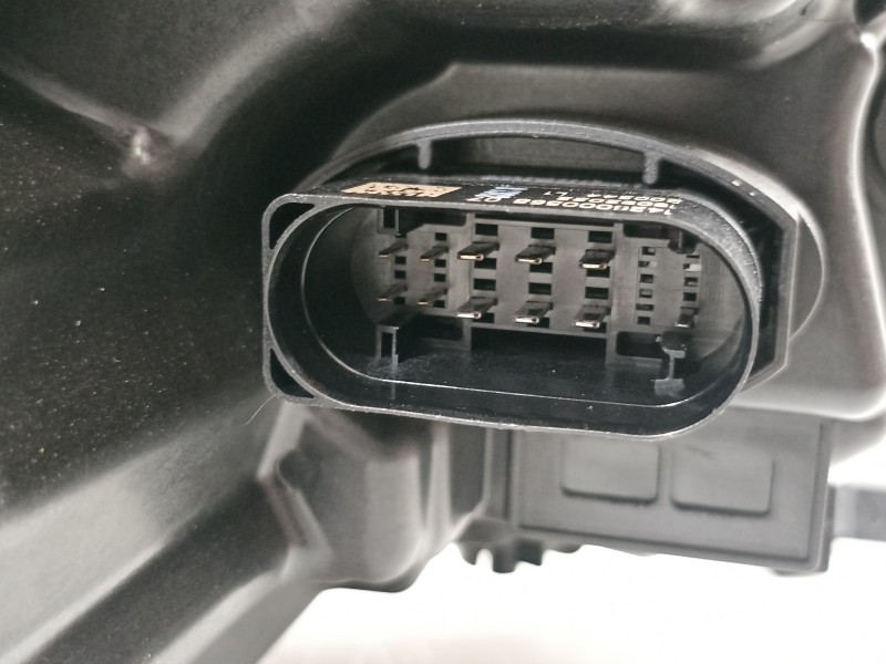 Recambio de faro izquierdo para skoda octavia combi (5e5) ambition referencia OEM IAM 5E4941015  