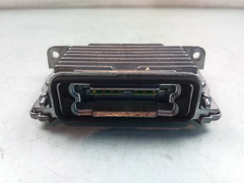 Recambio de centralita faros xenon para ford kuga (cbs) titanium referencia OEM IAM 89089352  