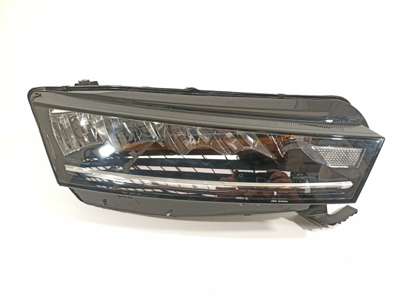 Recambio de faro derecho para skoda octavia combi (5e5) ambition referencia OEM IAM 5E4941016  