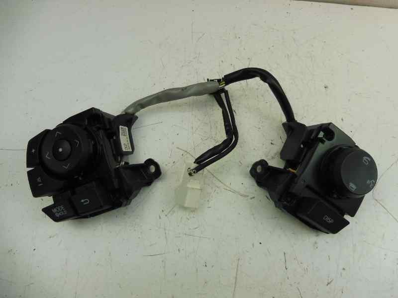Recambio de mando volante para toyota auris hybrid advance referencia OEM IAM   