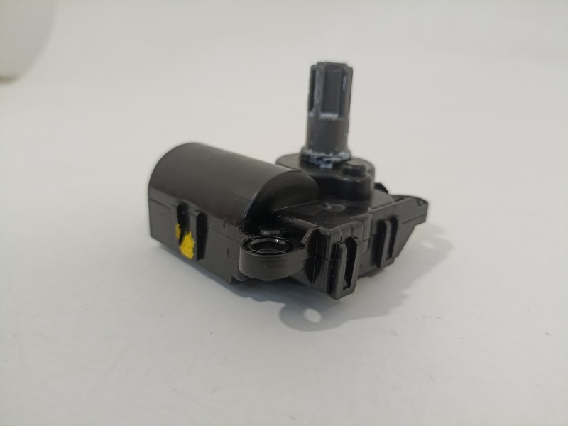 Recambio de motor apertura trampillas climatizador para hyundai i30 (pd) essence referencia OEM IAM D332CK8AA04  