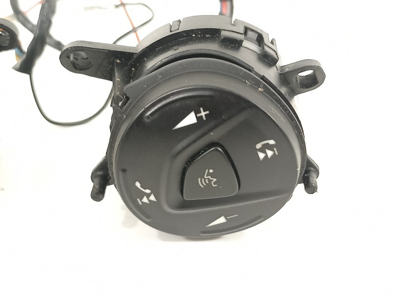 Recambio de mando volante para ford c-max edition referencia OEM IAM AM5T14K147AA  
