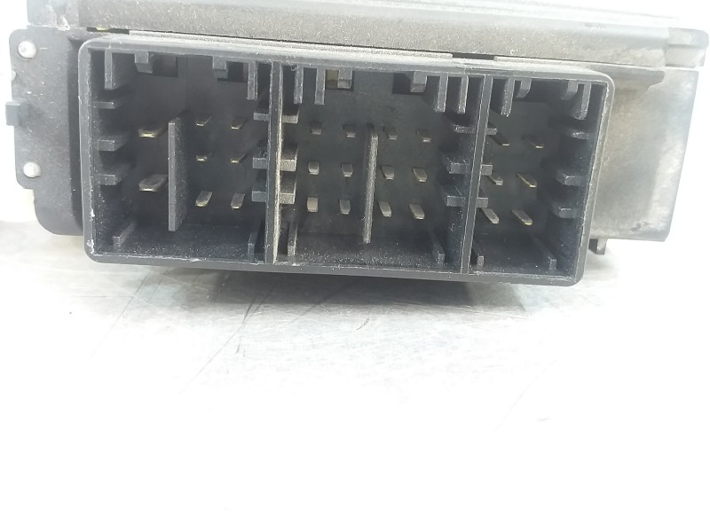 Recambio de motor elevalunas delantero derecho para seat ibiza (6l1) cool referencia OEM IAM 6Q2959801A  