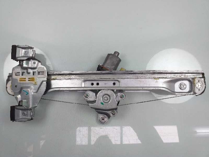 Recambio de elevalunas trasero izquierdo para chevrolet orlando ltz referencia OEM IAM 98820J3010 0130822465 