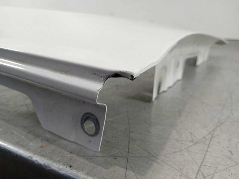 Recambio de aleta delantera derecha para skoda octavia combi (5e5) ambition referencia OEM IAM 5E3821106  