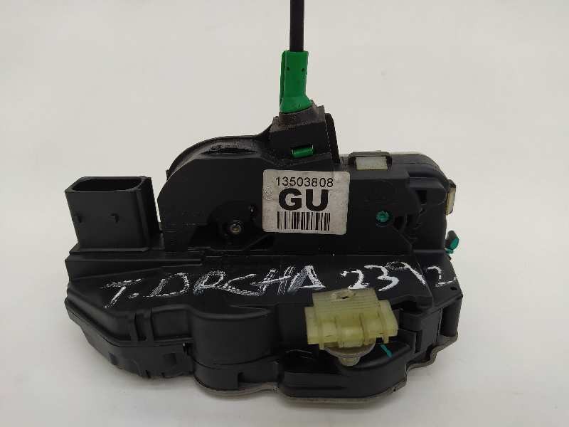 Recambio de cerradura puerta trasera derecha para chevrolet orlando ltz referencia OEM IAM 13503808  