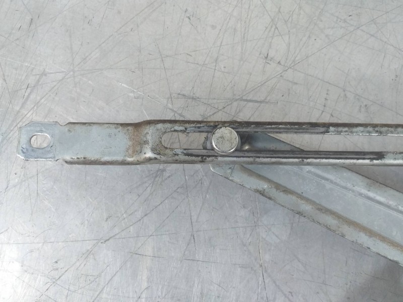 Recambio de elevalunas delantero derecho para ford ranger (es) xl doble cabina 4x4 referencia OEM IAM UR875858XR AE2621004240 