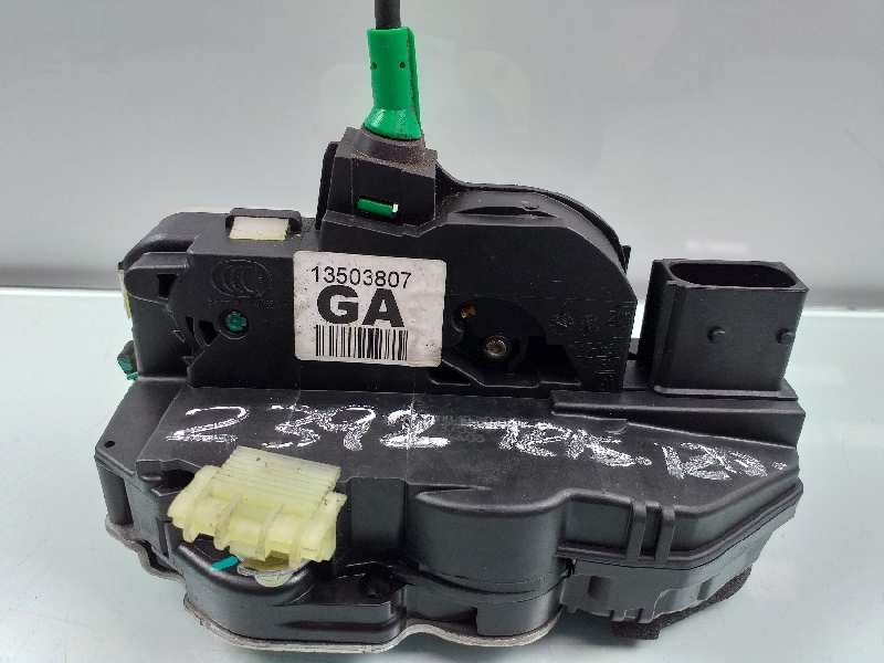 Recambio de cerradura puerta trasera izquierda para chevrolet orlando ltz referencia OEM IAM 13503807  