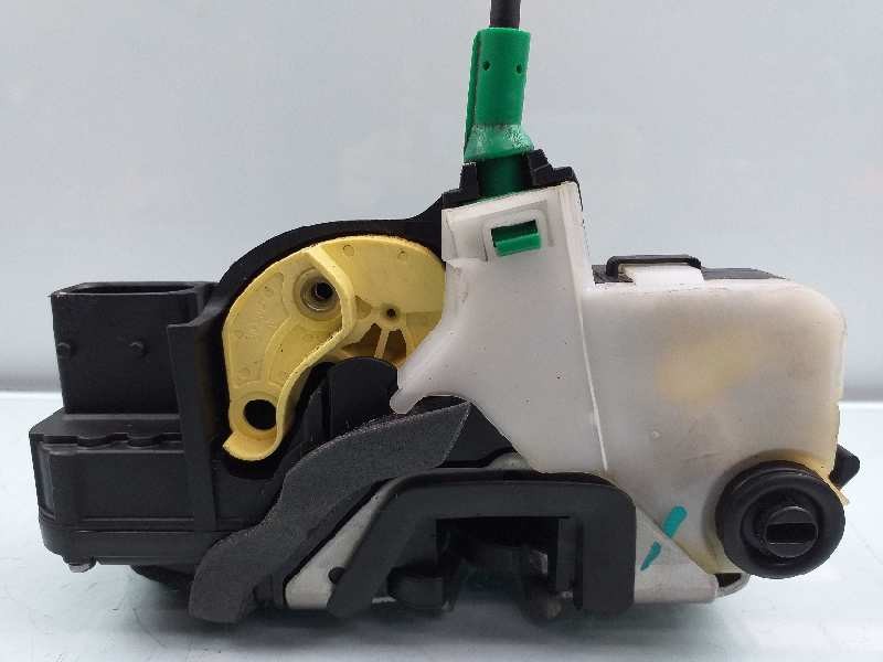 Recambio de cerradura puerta trasera izquierda para chevrolet orlando ltz referencia OEM IAM 13503807  