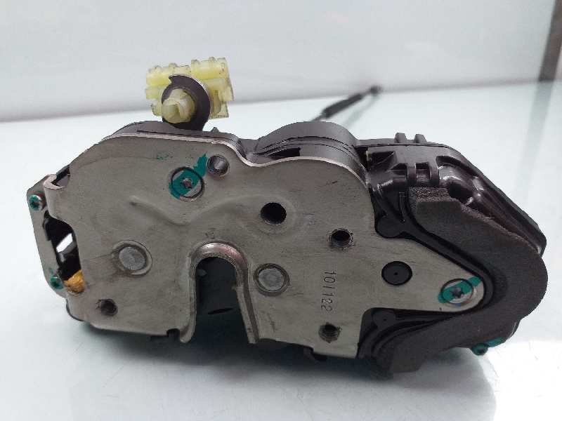 Recambio de cerradura puerta trasera izquierda para chevrolet orlando ltz referencia OEM IAM 13503807  