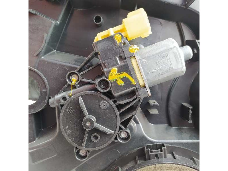 Recambio de elevalunas delantero izquierdo para ford fiesta (cb1) trend referencia OEM IAM 8A61A045H17AG 8A6114A389 