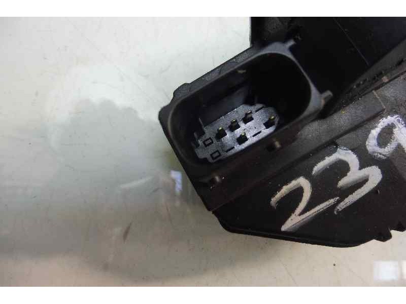 Recambio de cerradura puerta delantera derecha para chevrolet orlando ltz referencia OEM IAM 13503802  