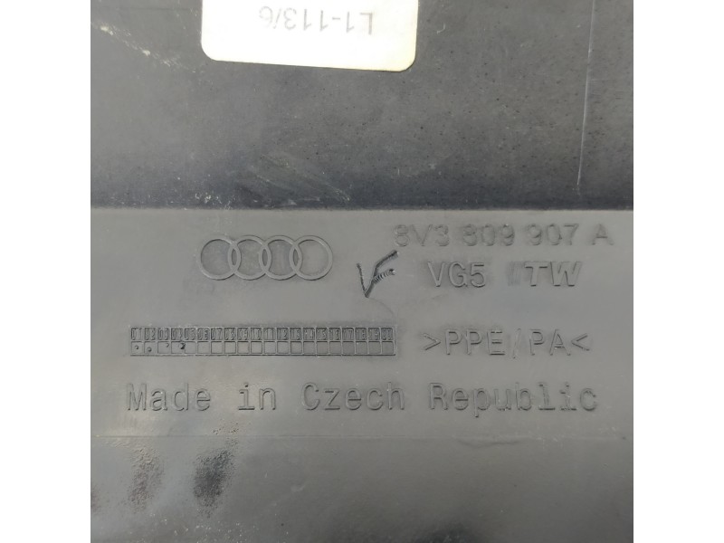 Recambio de tapa exterior combustible para audi a3 (8v) ambiente referencia OEM IAM 8V3809907A  