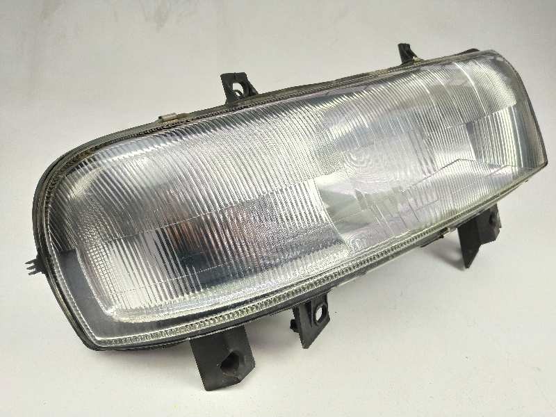 Recambio de faro derecho para renault master desde ´98 base, caja cerrada l1h1 rs 3078 referencia OEM IAM   