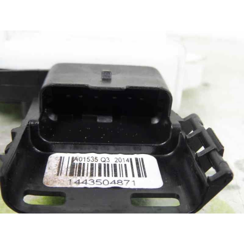 Recambio de cerradura puerta delantera derecha para citroën berlingo station wagon attraction referencia OEM IAM 9135EA 828405 